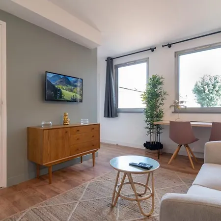 Grand' Place Of - Superb Designer