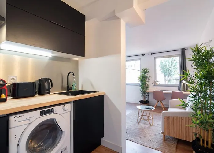 Grand' Place Of - Superb Designer Appartement *